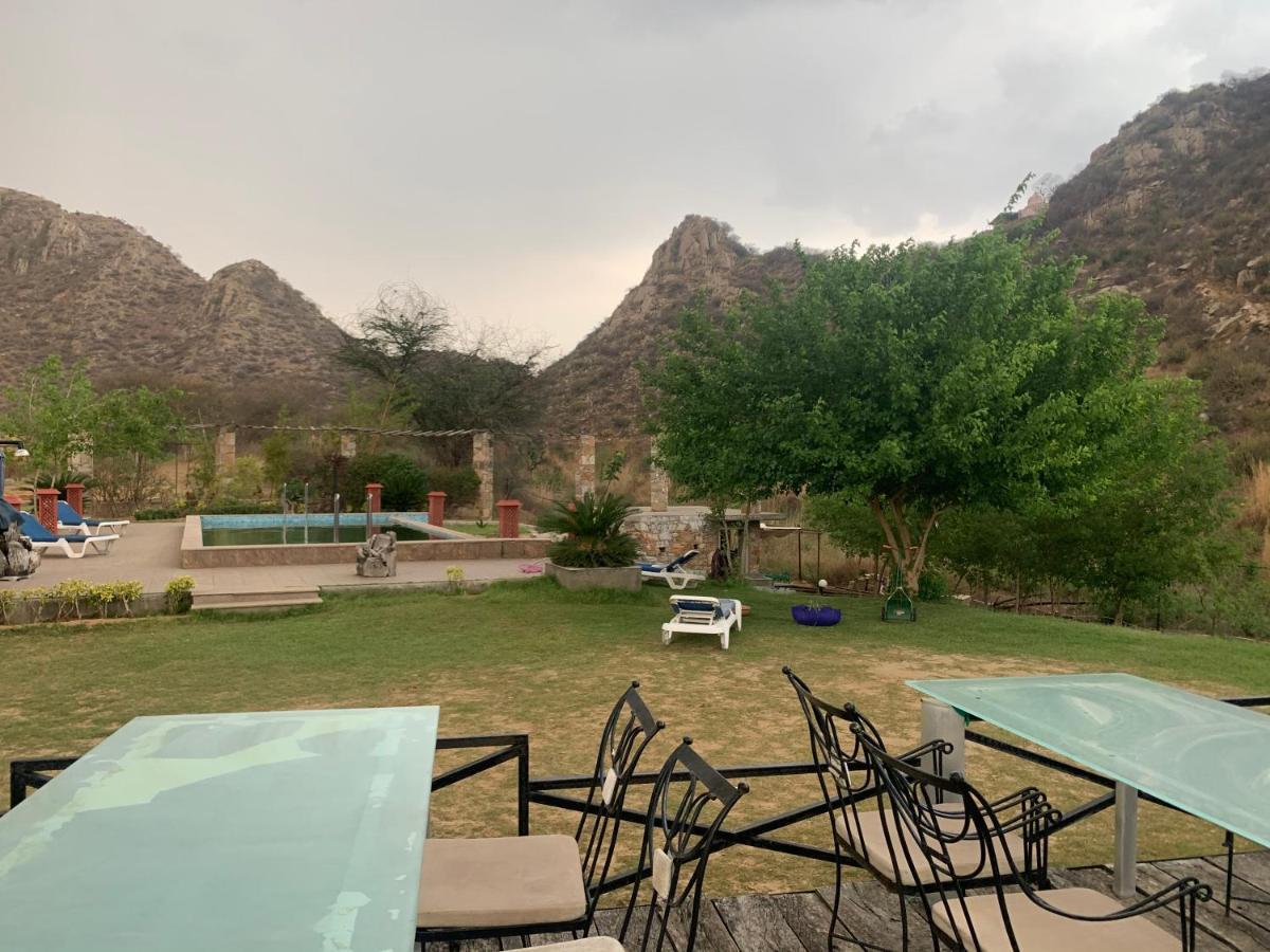 Grass Field Valley Resort Jaipur Bagian luar foto