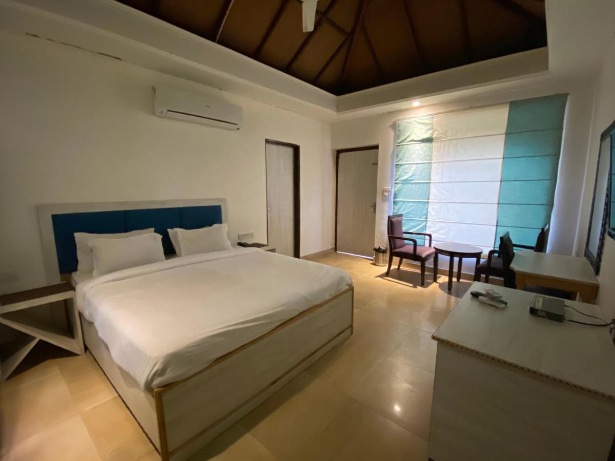 Grass Field Valley Resort Jaipur Bagian luar foto