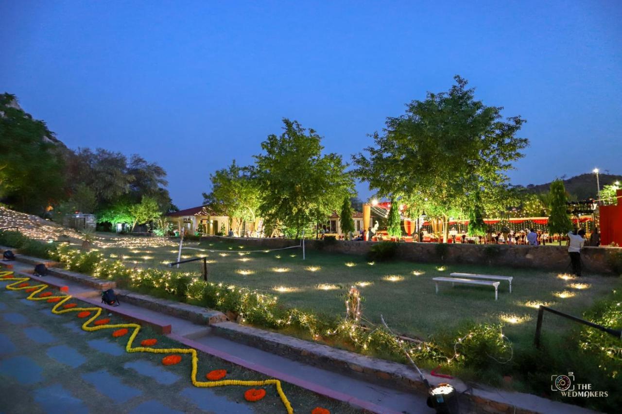 Grass Field Valley Resort Jaipur Bagian luar foto